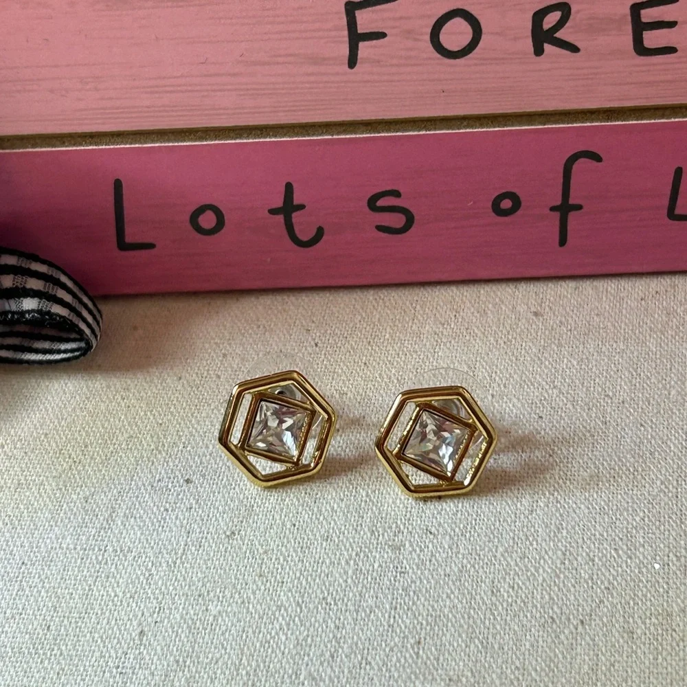 Earrings - Picture 5 of 6